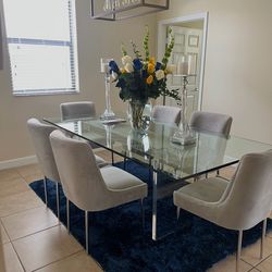 Dinning table with chairs