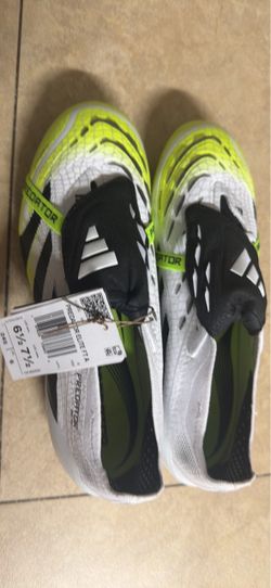 Soccer cleats