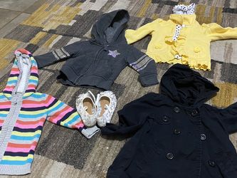 12-24 Baby Girl 4 Jacket All In Very Great Condition And Great For The Winter .