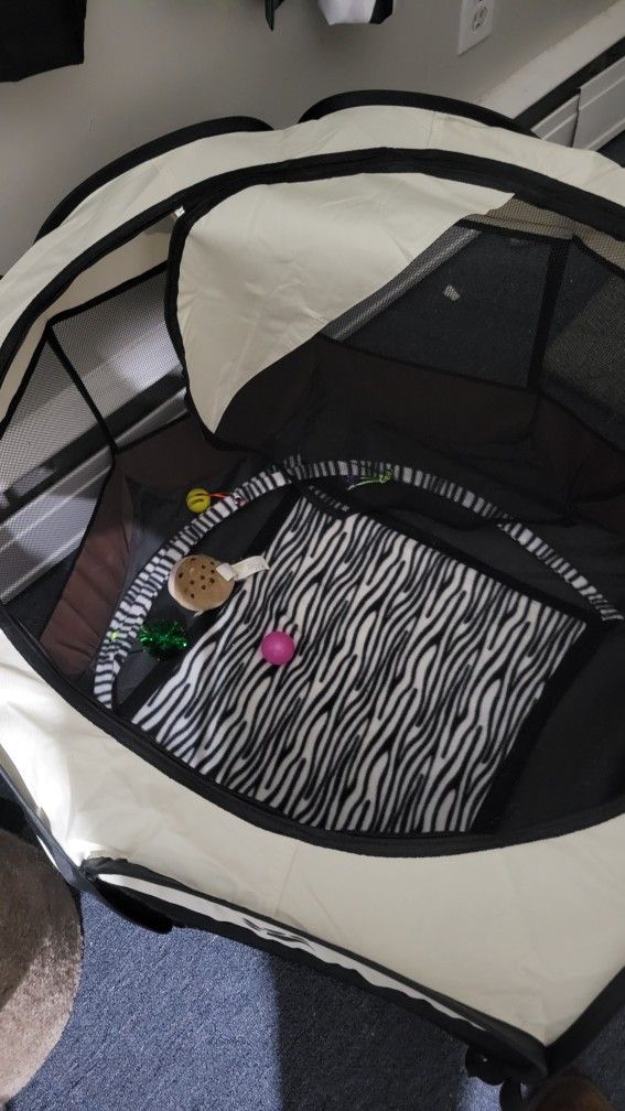 Cat/dog Playpen