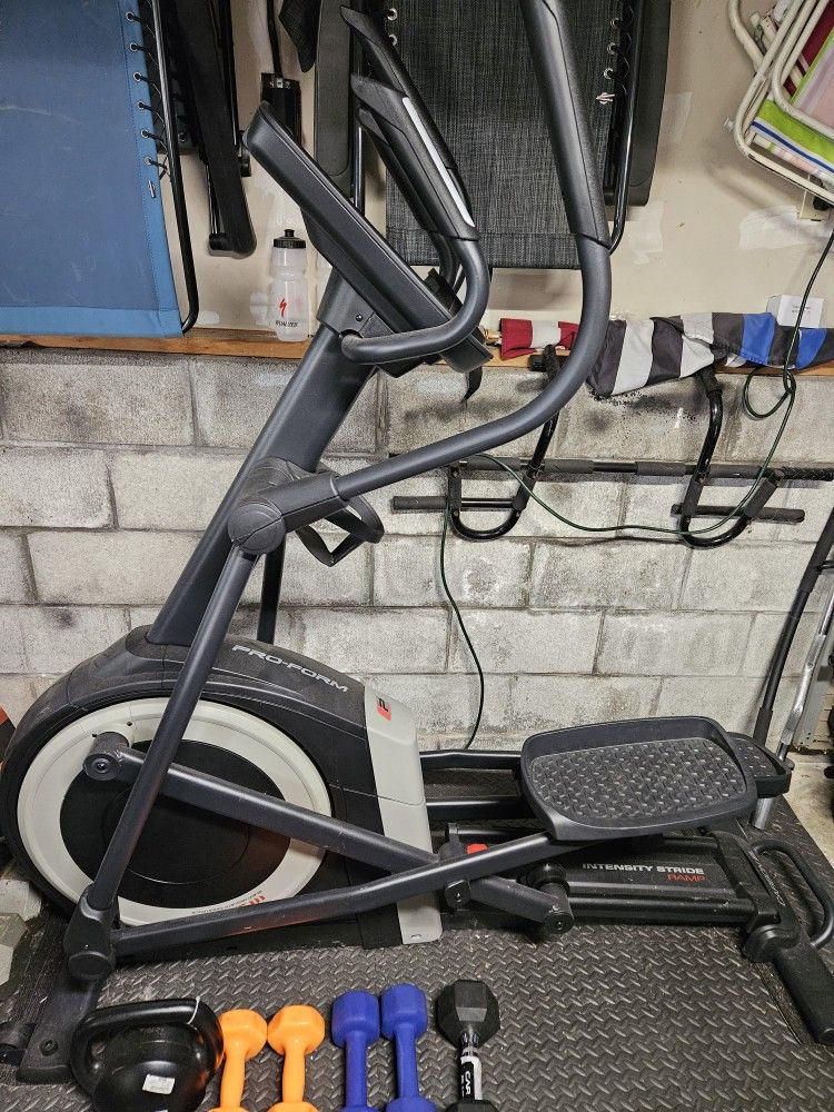Pro Form Elliptical Machine