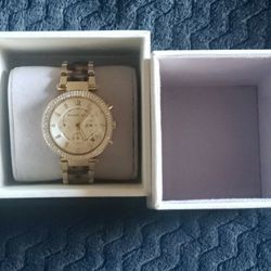 Michael Kors MK5688 - Gold Dial Women's Watch (NEW) 