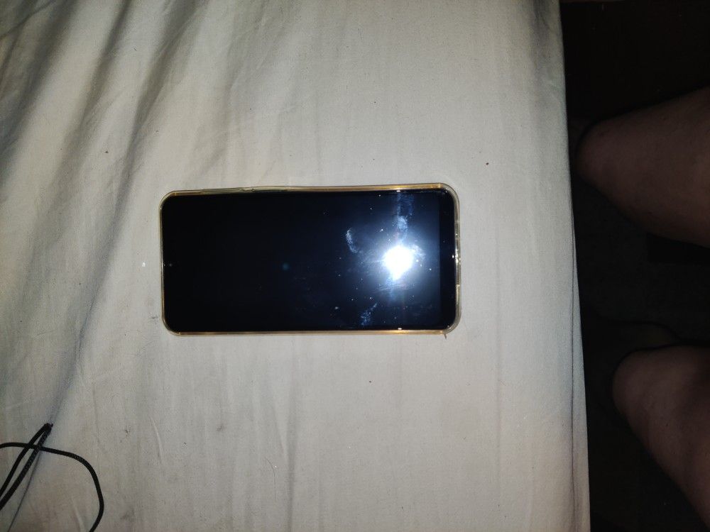 Like New Cell Phone With Android Componenta