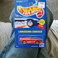 HotWheels Classic '92 LAMBORGHINI COUNTACH