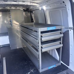 Shielves transit Connect 2019