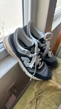 New Balance 990v6 Gray/Black – Men’s Size 9.5 – Excellent Condition