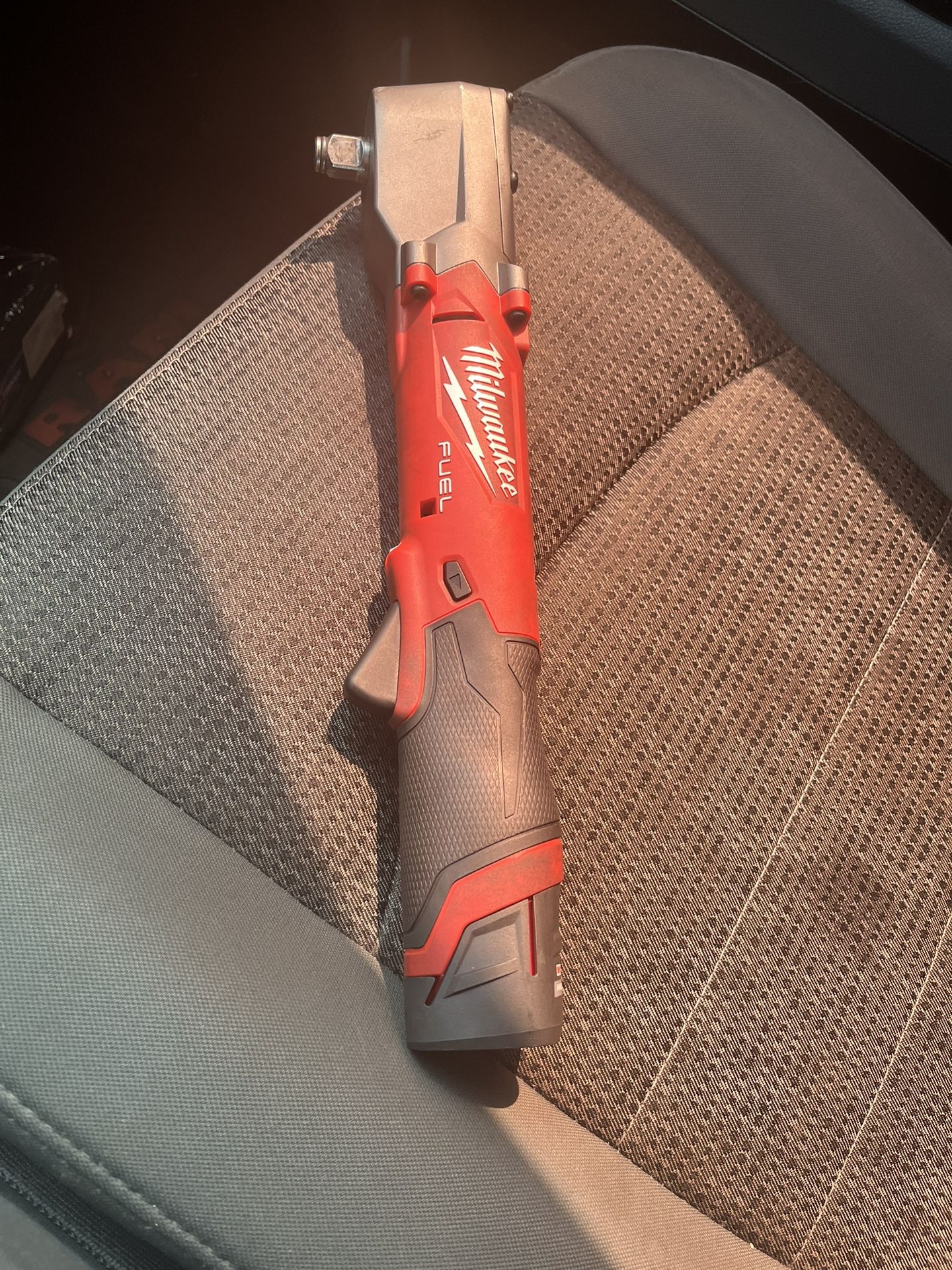 Milwaukee 1/2 Right Angle Ratchet