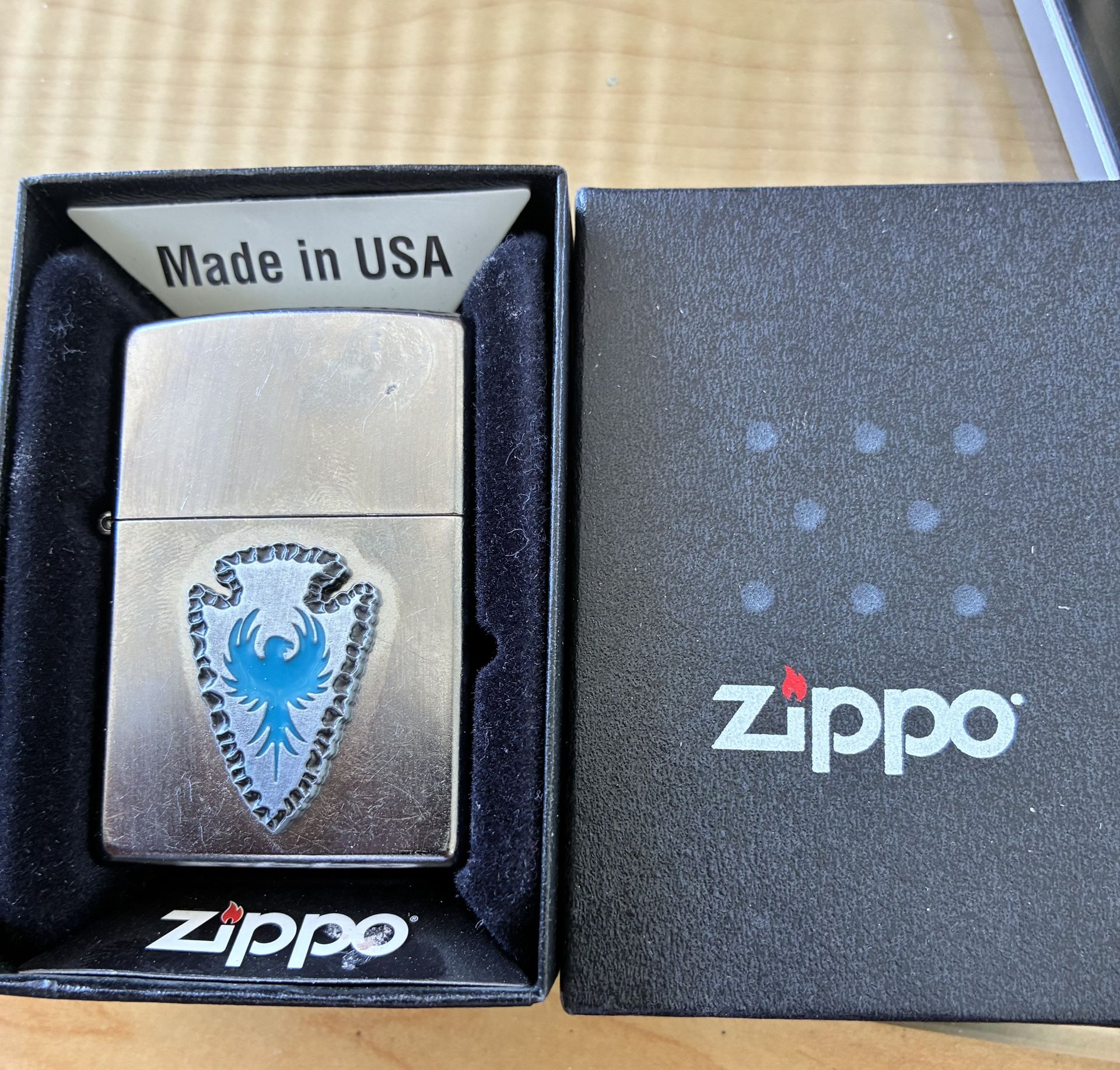 New Zippo 29101 Arrowhead Emblem Lighter Silver