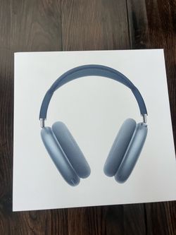 AirPod maxes