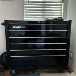 Snap-on roll tool cart 