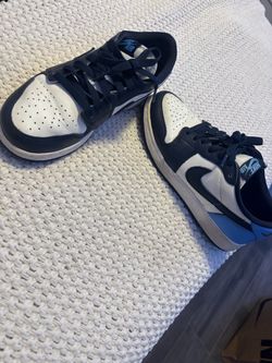 Air Jordan low UNC