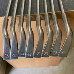 DUNLOP MAX 357 TOE WEIGHTED STAINLESS STEEL IRON SET 3-P (8) CLUBS