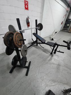Pro-Form Weight Bench with Squat Rack+Standar bar+240 Pounds&Libras+ Pair collars.+ Tree Rack. 33130