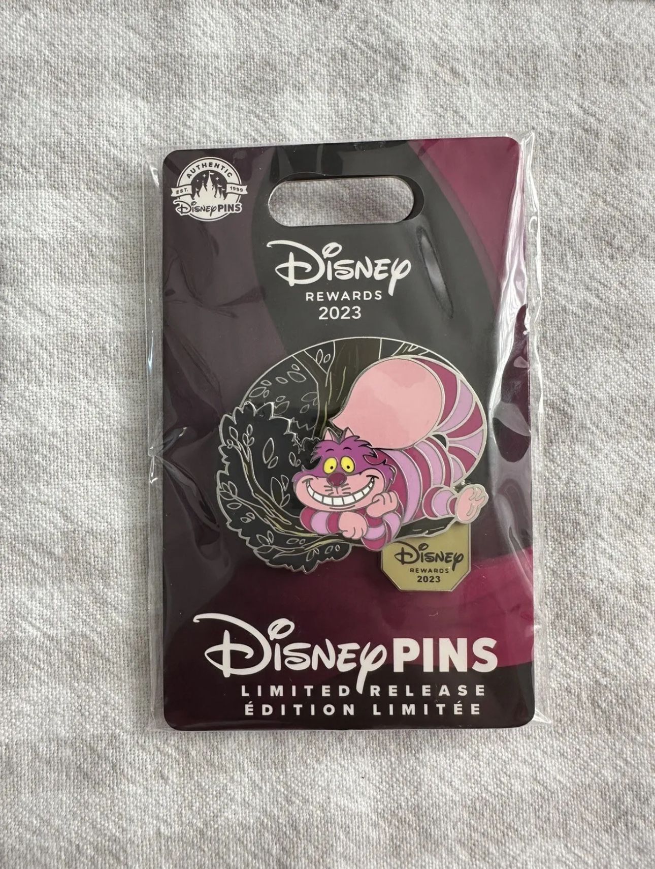 Walt Disney Cheshire Cat Pin – Alice in Wonderland – Disney Visa Cardmember Exclusive 2023