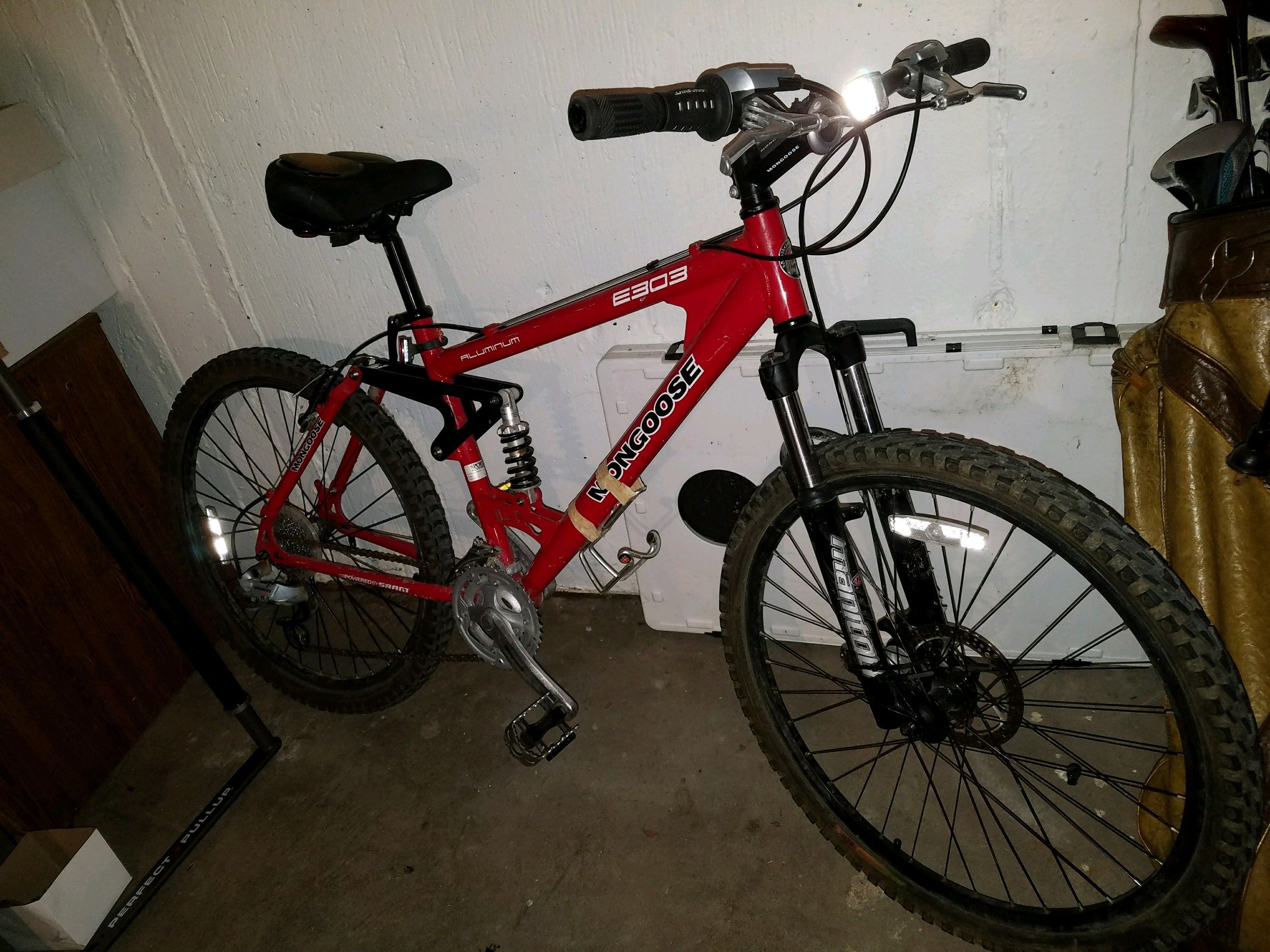 Mongoose e303 store