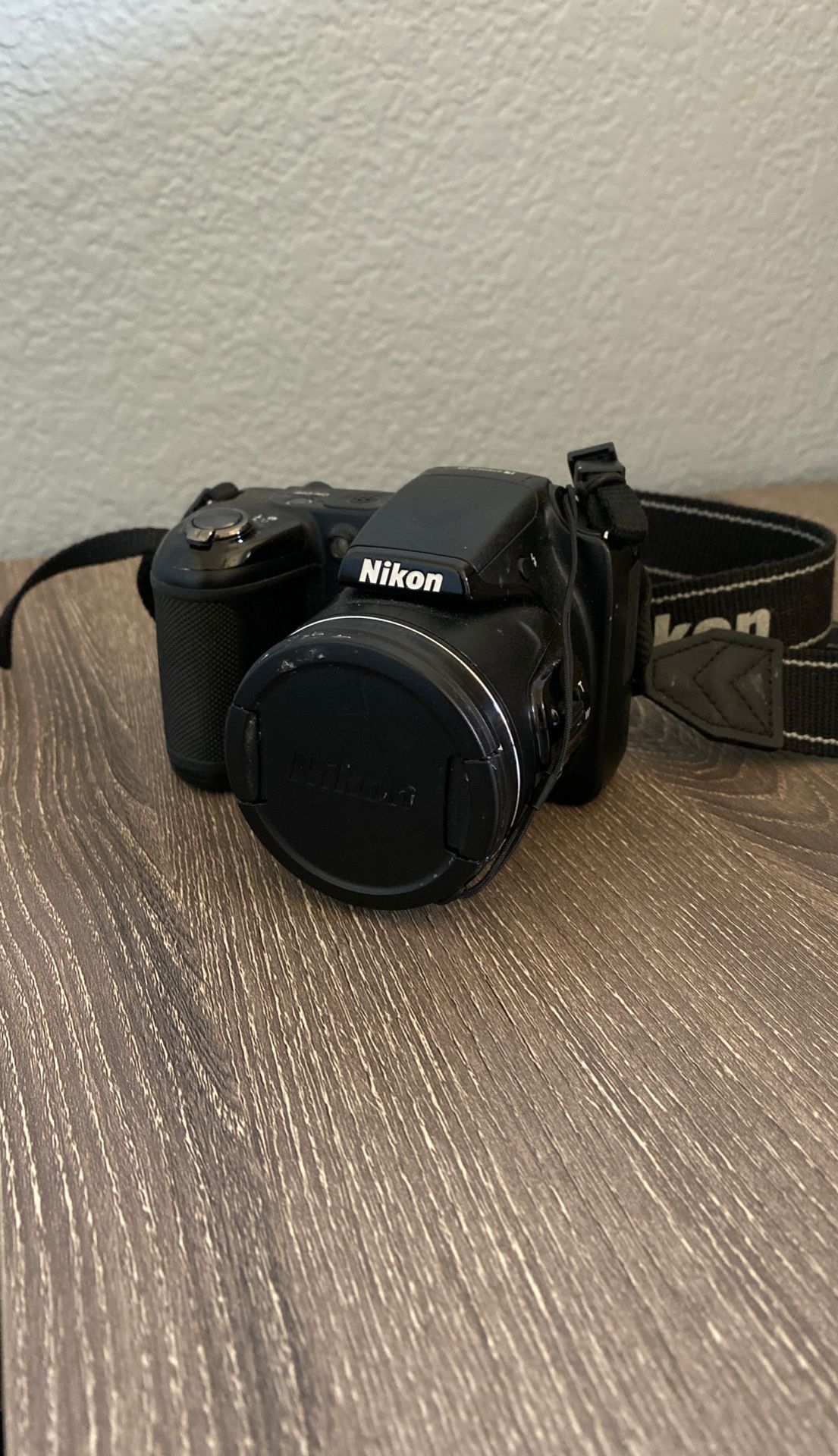 Nikon CoolPix L820 Digital Camera