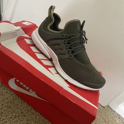 Nike Air Presto Women’s 11