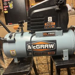 8 Gallon Air Compressor 