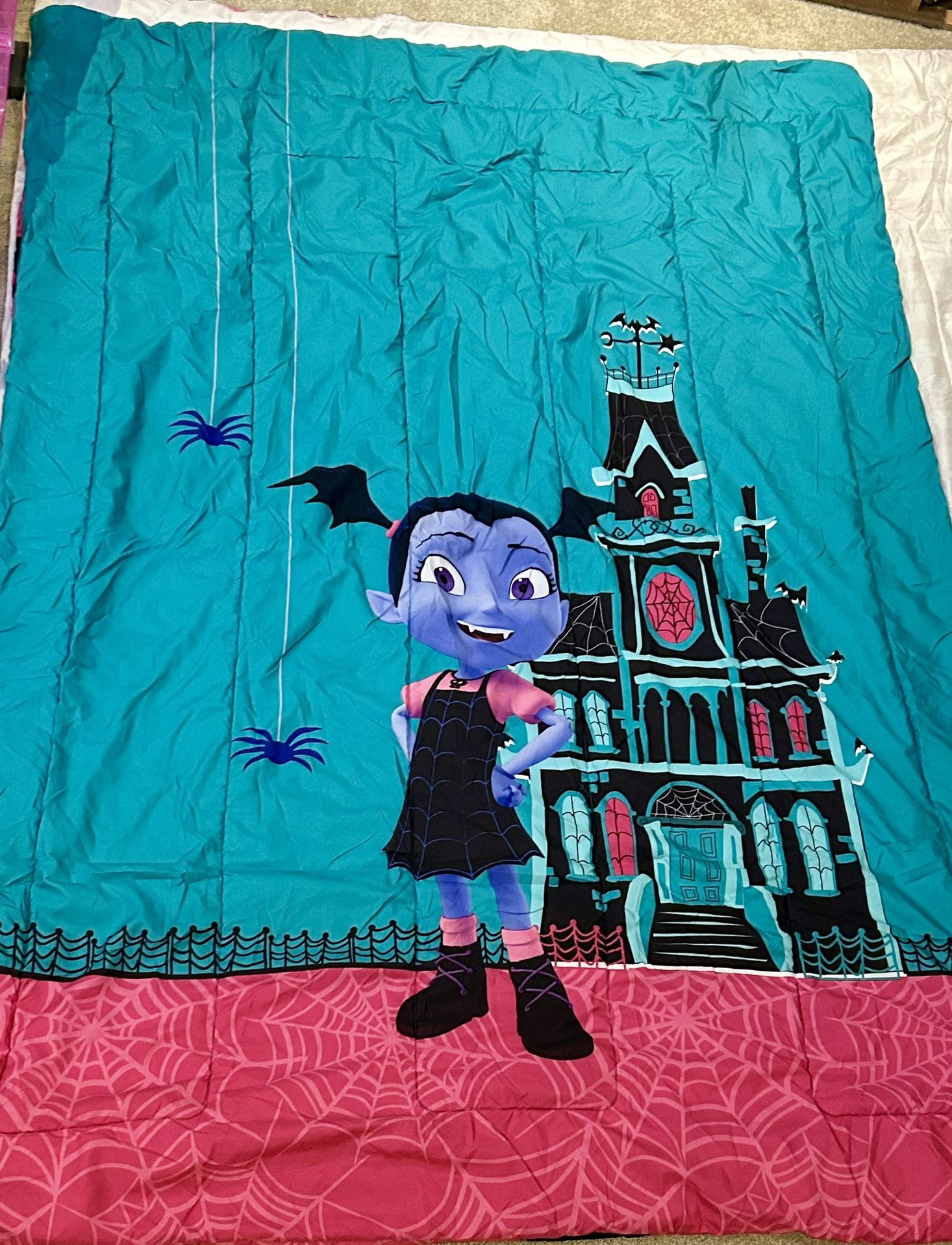Vampirina Reversible Twin Comforter
