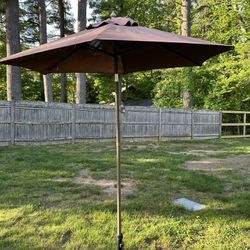 6’ Patio Pool Umbrella With Base