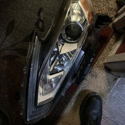 2018 Nissan Altima Headlight (right)