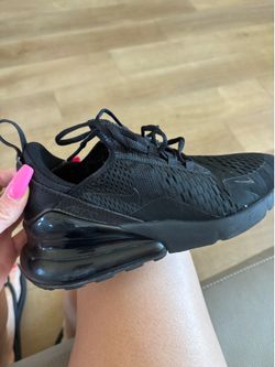 Women’s  NIKE AIR MAX 270 size 8, black