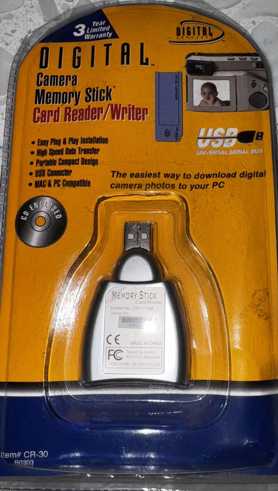 Digital Concepts Memory Stick Card Reader – New in Package