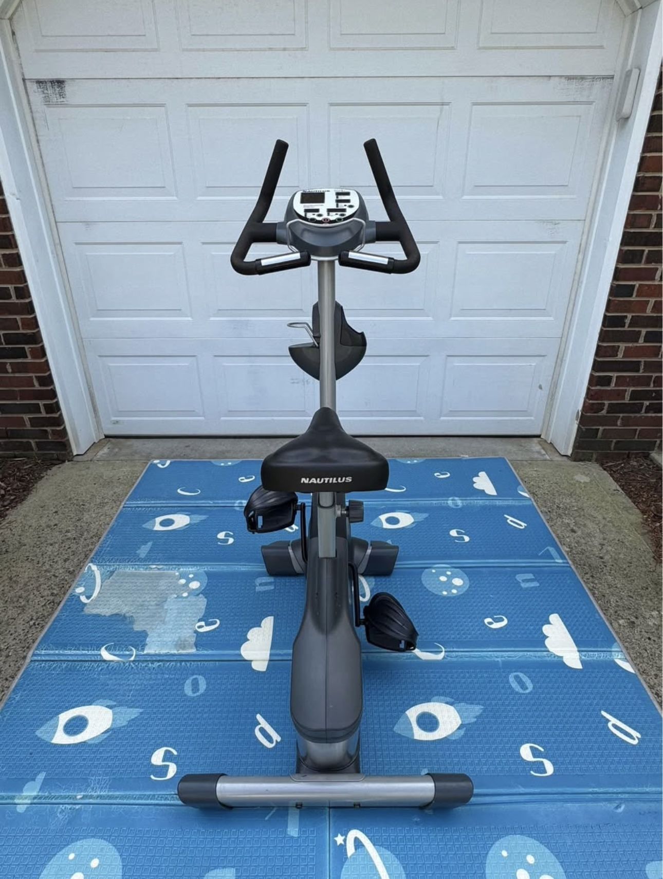 Nautilus, a renowned brand, NB 2000 upright exercise bike