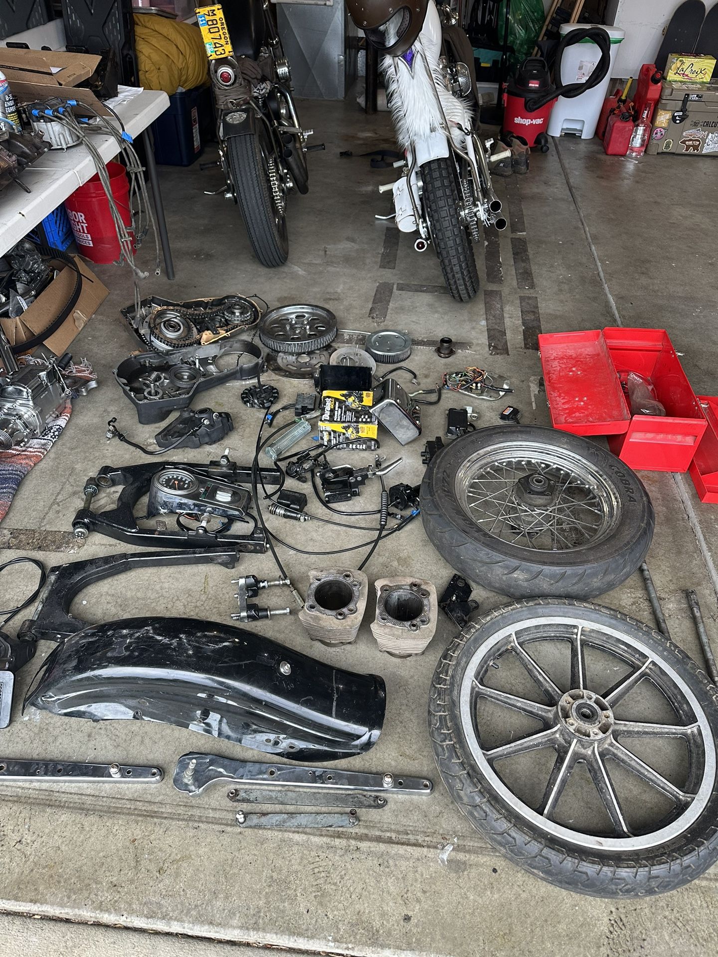 Harley Davidson Dyna And Sporty Parts. CHEEP NEED GONE!