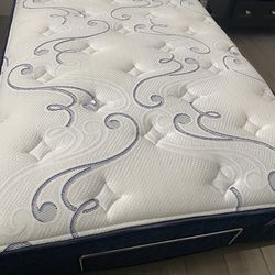 Twin Adjustable Bed 