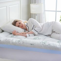 Queen Mattress Topper(brand new)