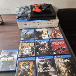Playstation4 Holiday Bundle (10 Games//2 Controllers)