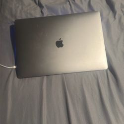2016 MacBook Pro Space Grey 15 Inch