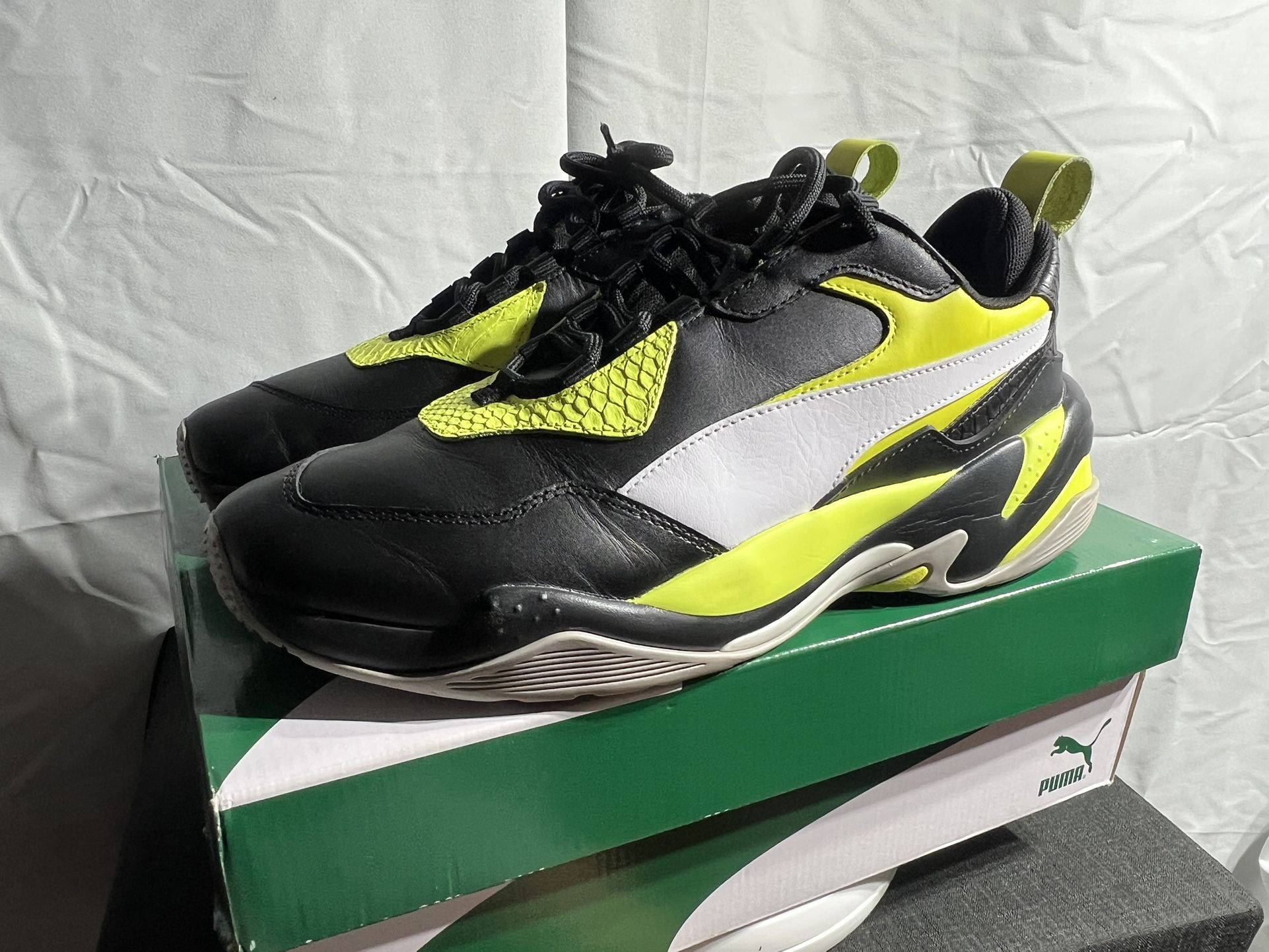 Puma Thunder Holiday 19 Lace Up sneakers
