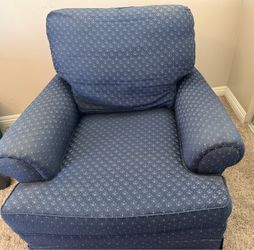 Free! Comfy navy blue chair