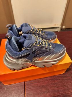 Dior B44 size 9