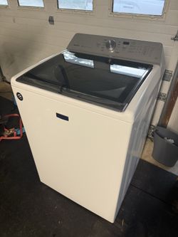 Washing Machine - Maytag Bravos XL