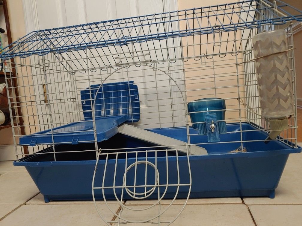 Small Pet Cage w/Supplies
