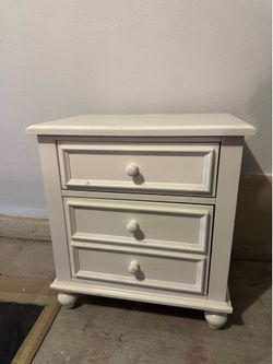 White 2 Drawer Nightstand