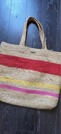 O’Neil woven beach bag