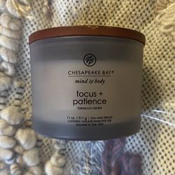 Chesapeake Bay Candle - Tabaco cedar 