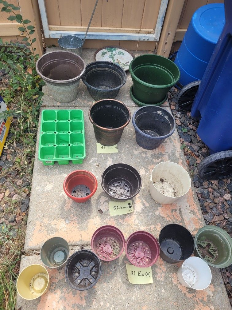 Flower pots