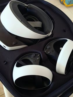 Vr 2 playstation with case