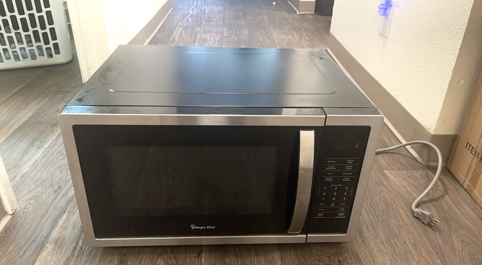 Nice Like New Microwave Huge