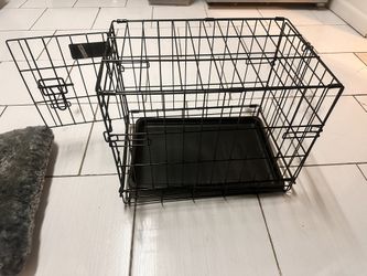 Small Dog Crate and pad
