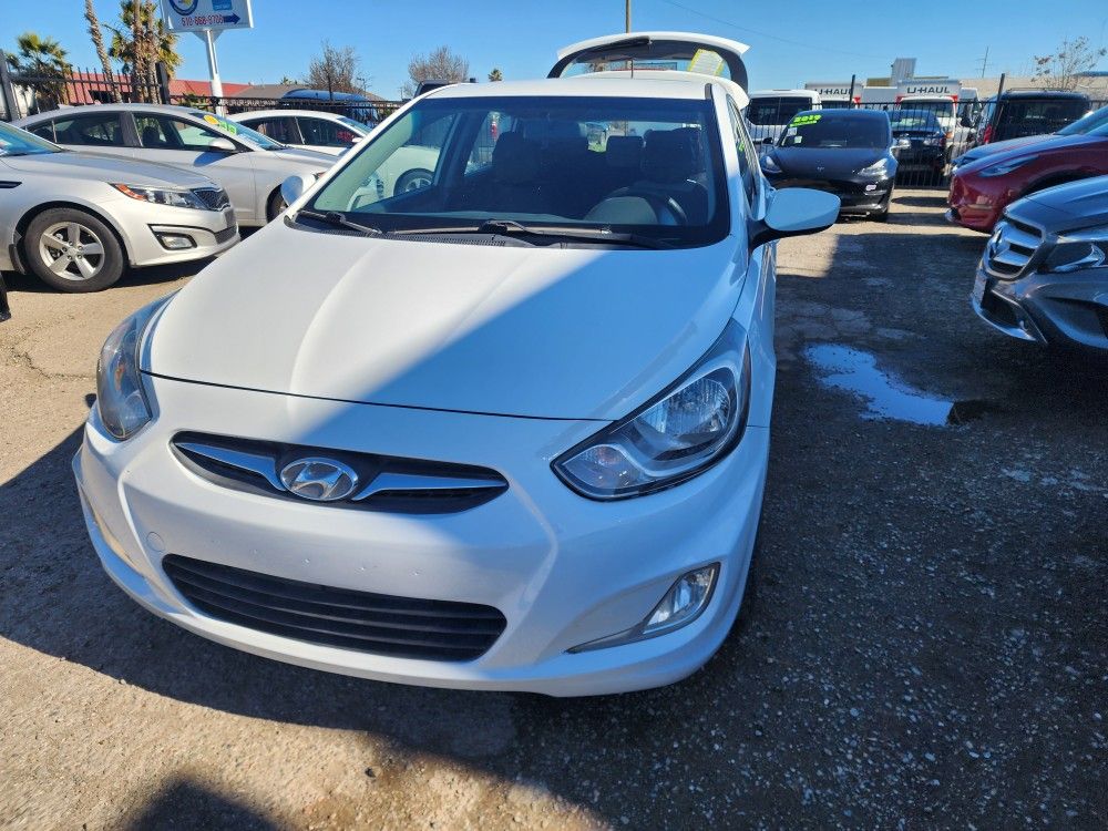 2012 Hyundai Accent