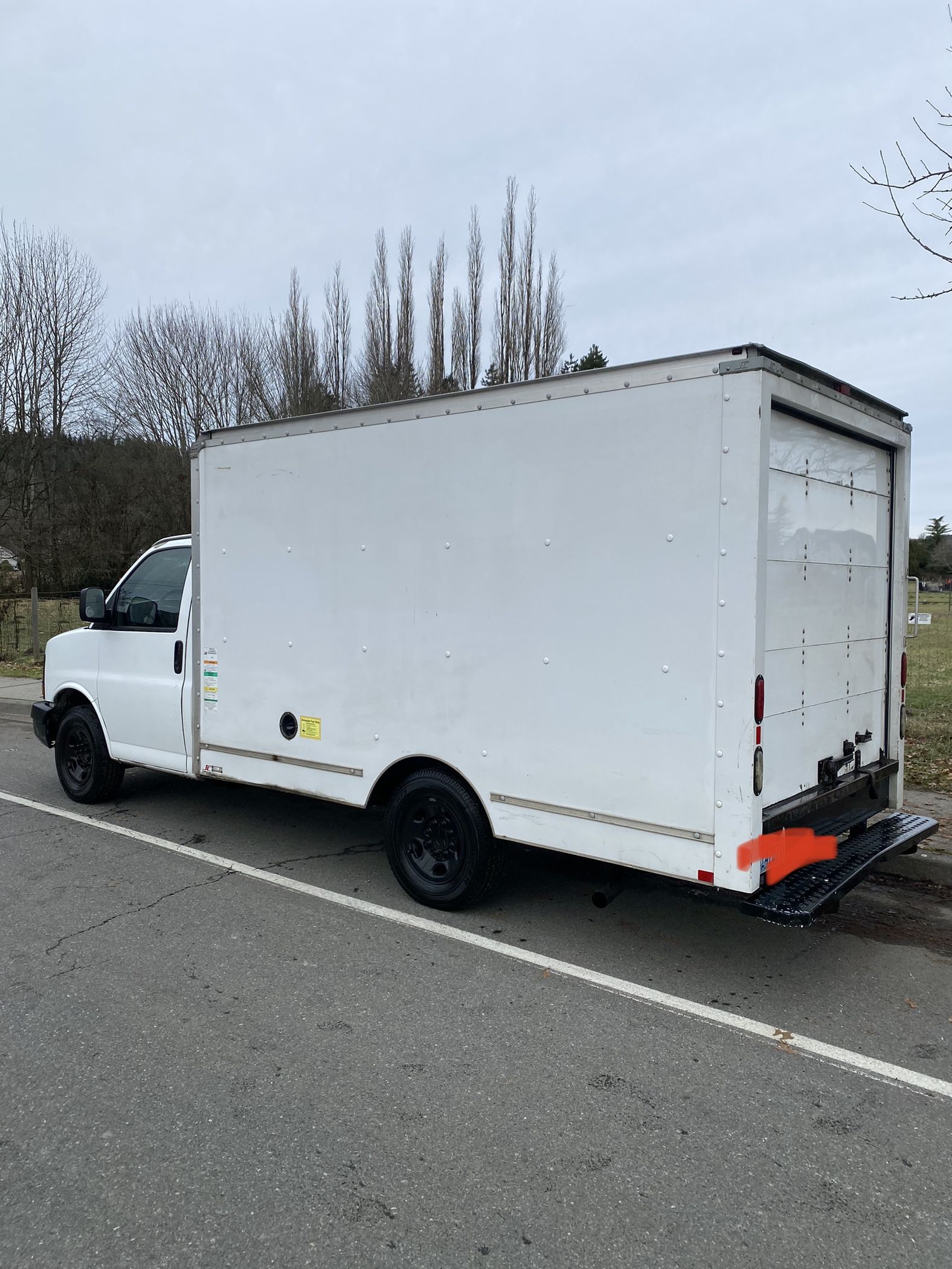 2012 GMC Savanna for Sale in Carnation, WA - OfferUp