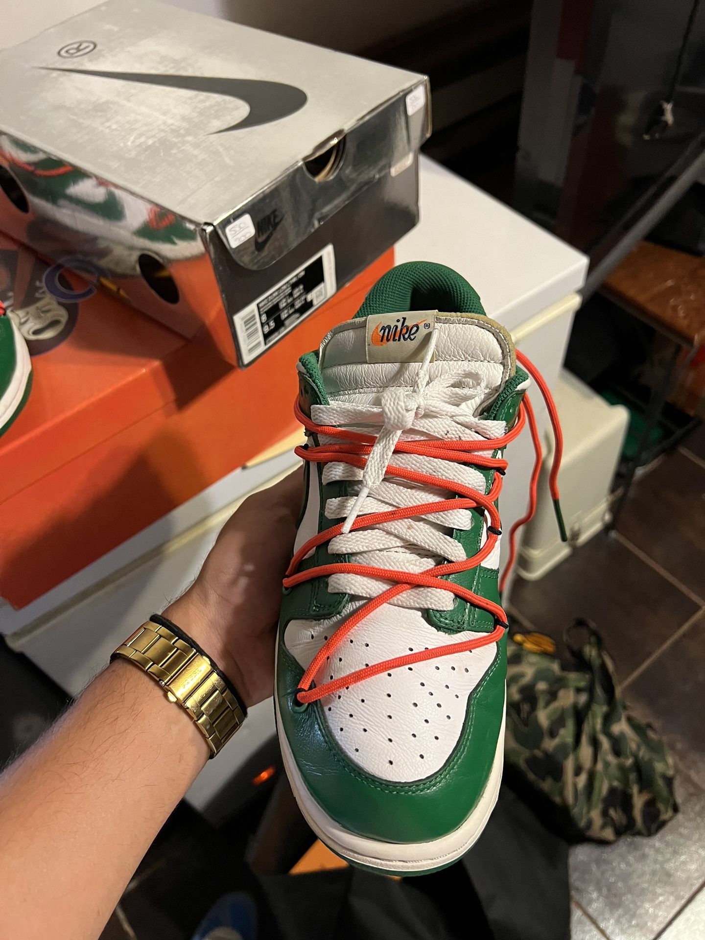 nike dunk low off white