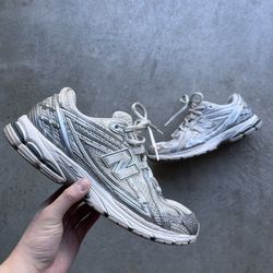 New Balance 1906R Silver Metallic Cream