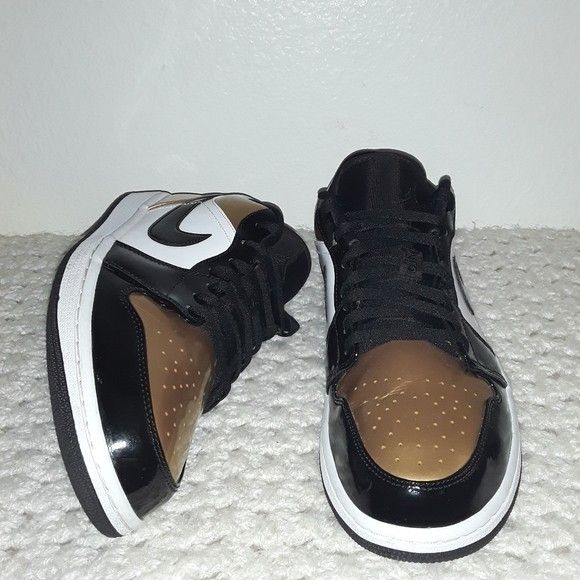 Air Jordan 1 Low 'Gold Toe' Size 11.5